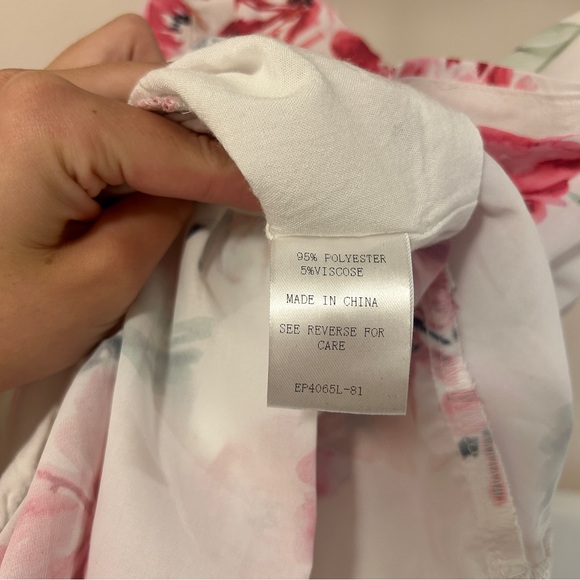 Soft and feminine floral elegant, dainty romper from Ally Fashion size large/14 - Picture 10 of 10